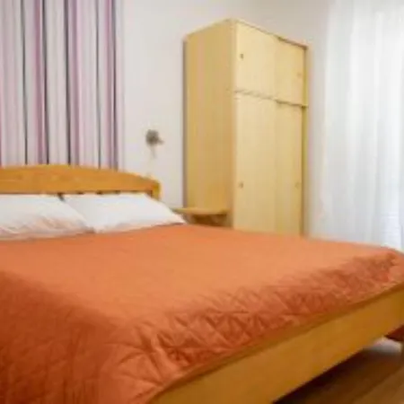 Apartment As Adria *